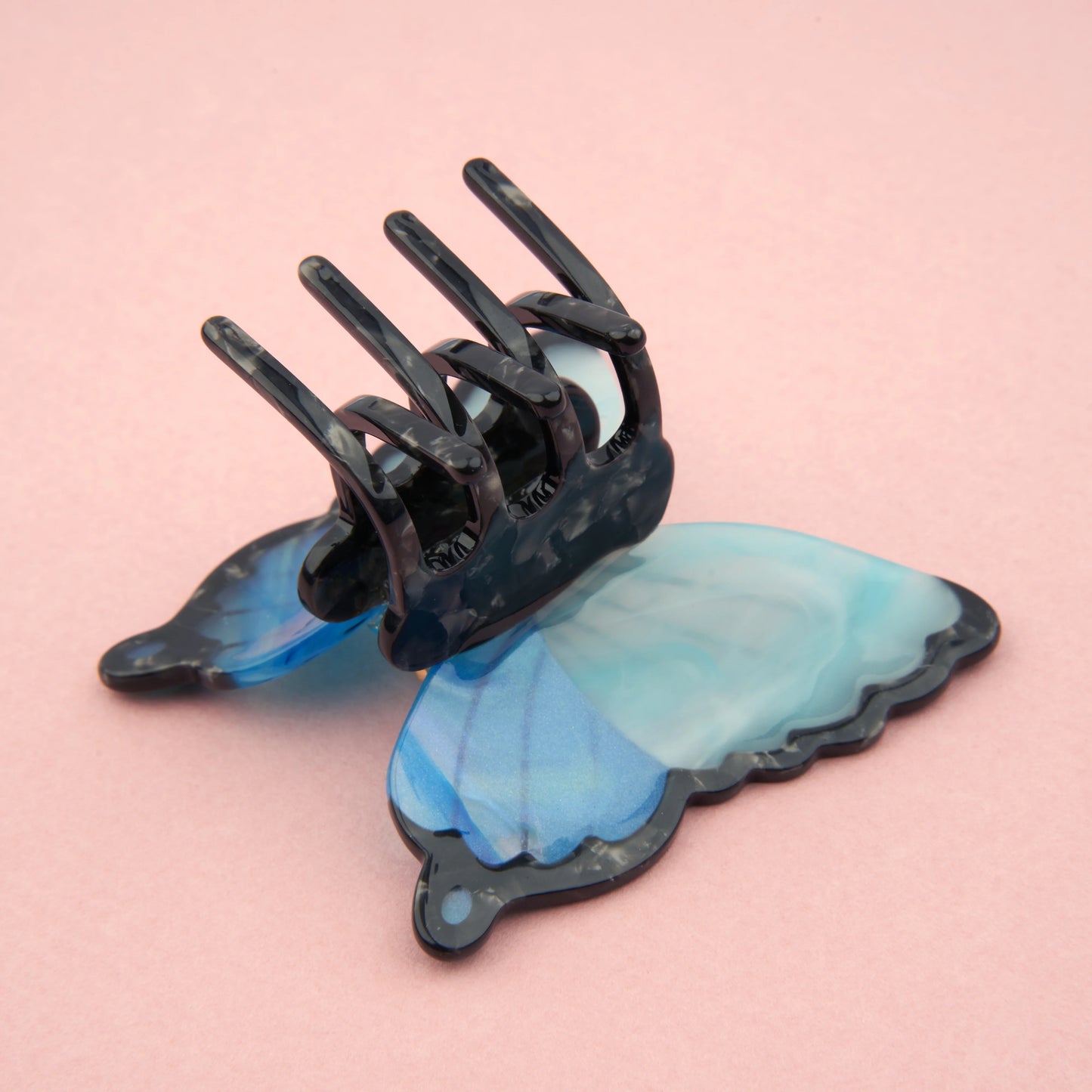 Blue butterfly hair claw🦋