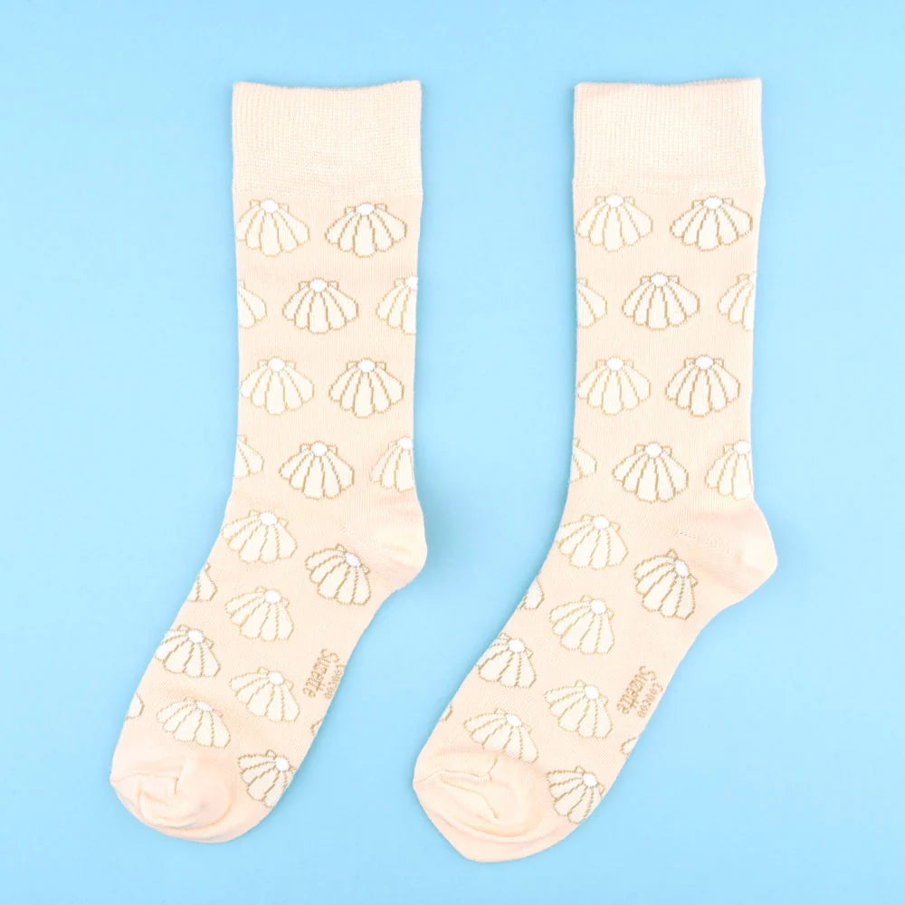 Scallop shell socks