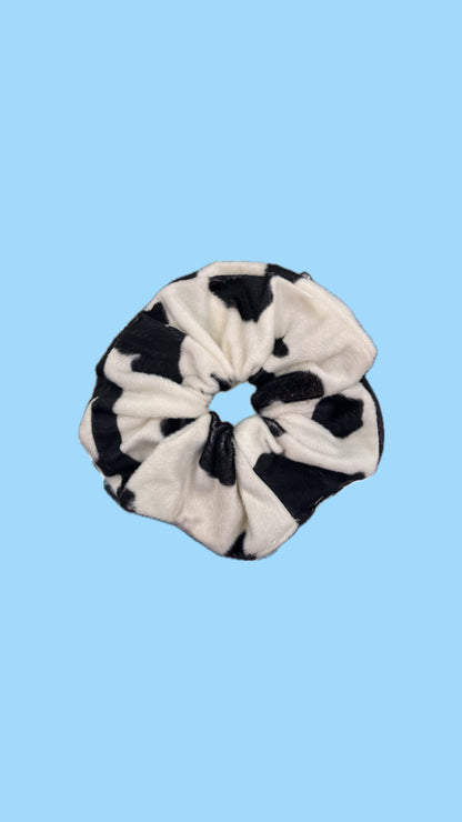 Cow 🐄 scrunchie