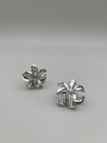 Flower clammer silver