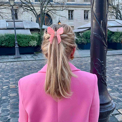 Pink bow hair claw 🎀