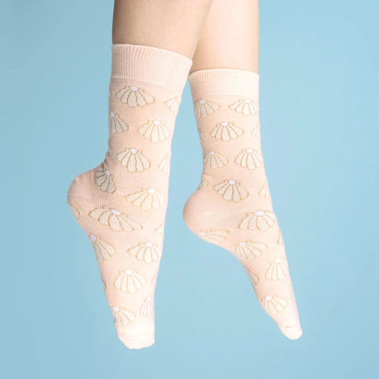 Scallop shell socks